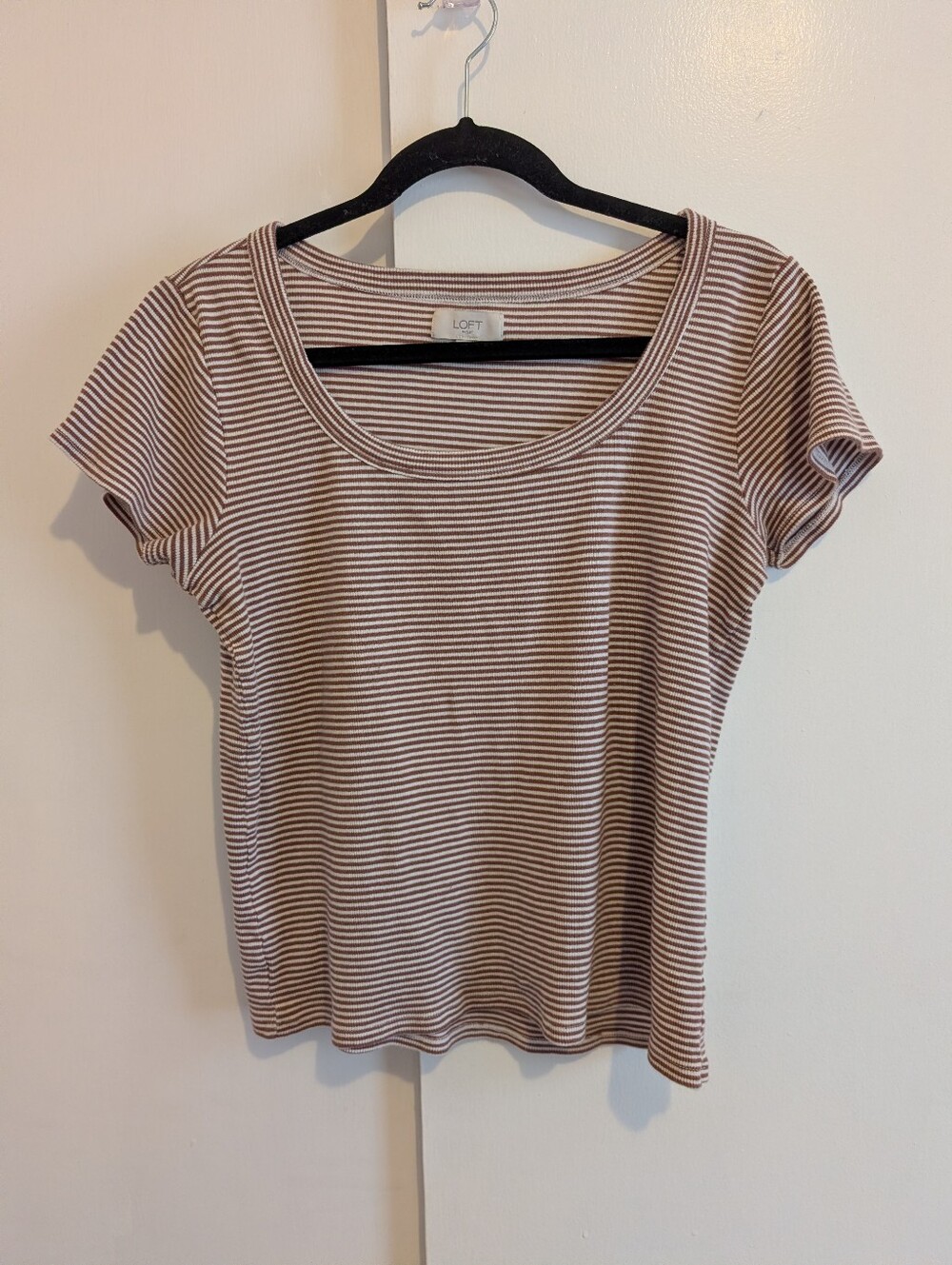 LOFT Outlet Brown and White Striped Scoop Neck Short Sleeve Tee Size Medium